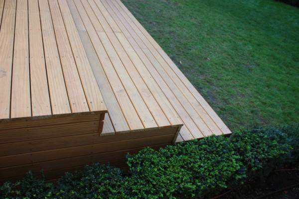 Fabrication de lames de terrasses en bois Paris