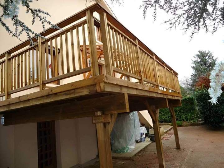 Terrasse en bois sur pilotis Paris