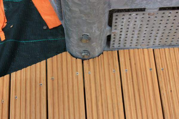 Atelier de fabrication de lames de terrasses en bois à Paris