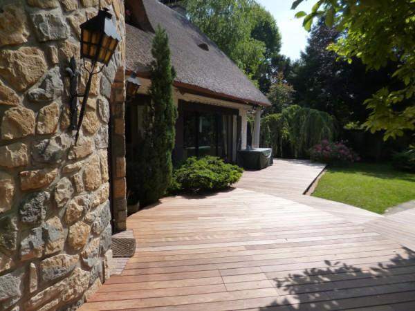 Des professionnels de l’aménagement extérieur en bois à Paris