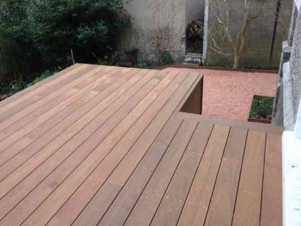 Réalisation de terrasses en bois sur pilotis à Paris