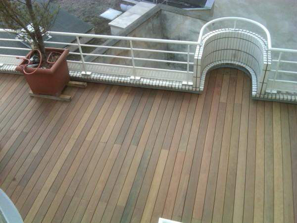 Aménagement de balcons en bois Paris