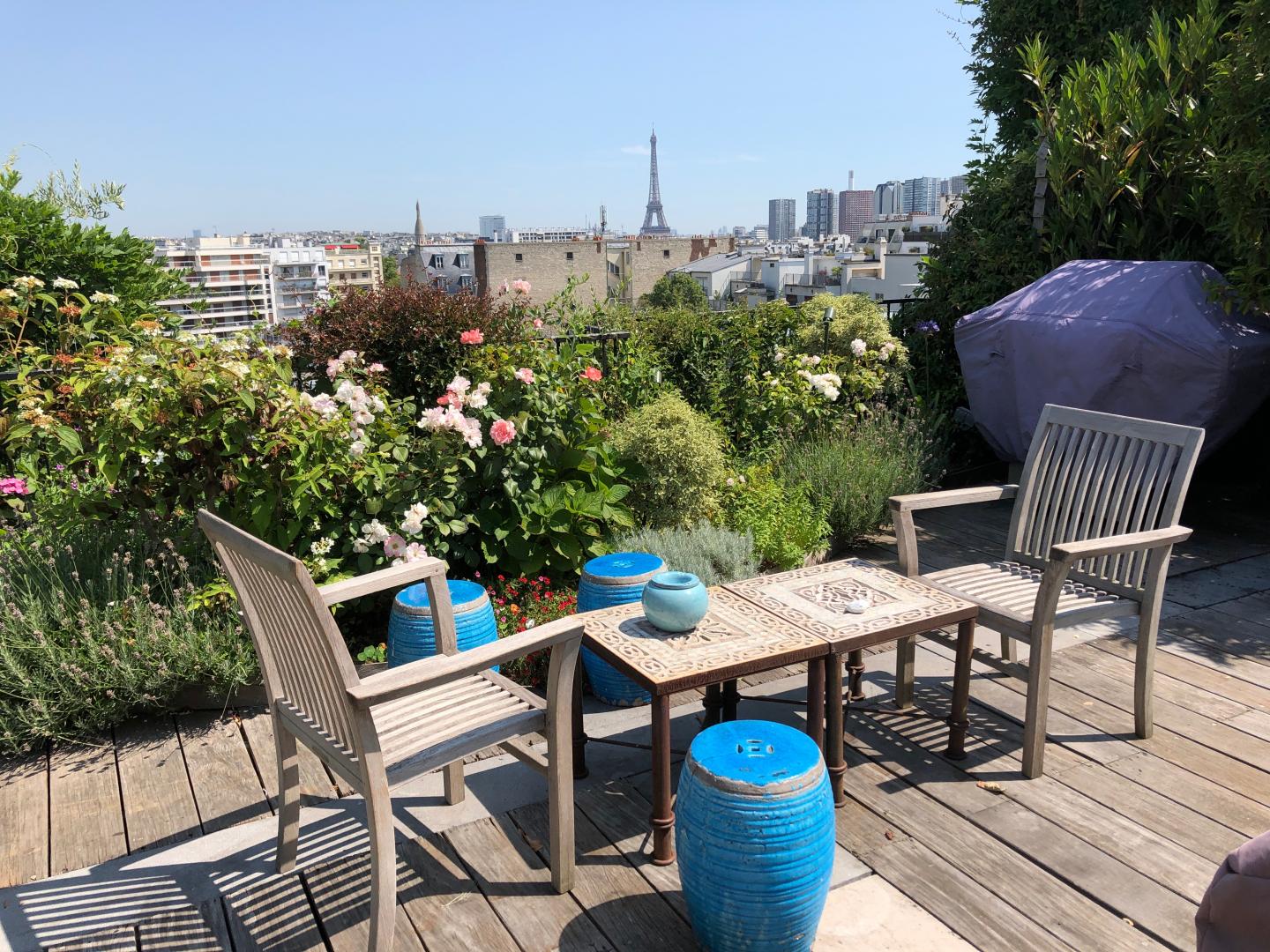 Balcons et Terrasses de France Terrasse bois - Vue sur tour Eiffel