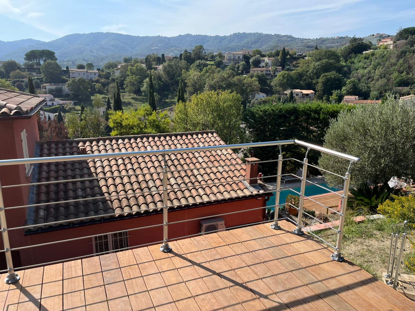 Balcons et Terrasses de France Balcons et Terrasses de France - Terrasse en bois permanente pour particulier - Région PACA
