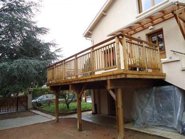 Réalisation de terrasses en bois sur pilotis à Paris