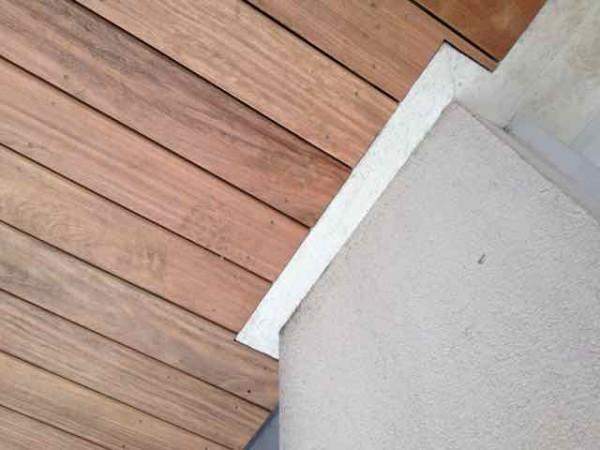 Aménagement de balcons en bois Paris